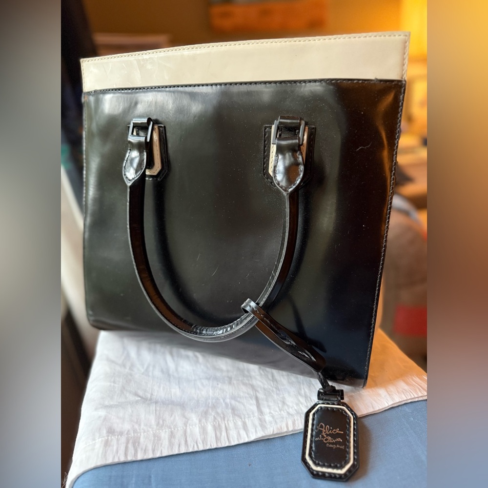 Spectacular Alice + Olivia Black and Cream Satchel